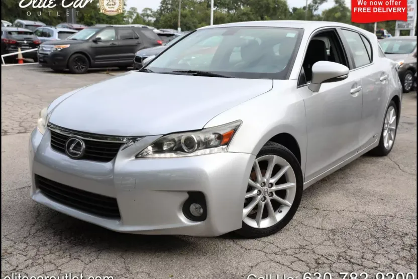 2012 Lexus CT 200h photo 1