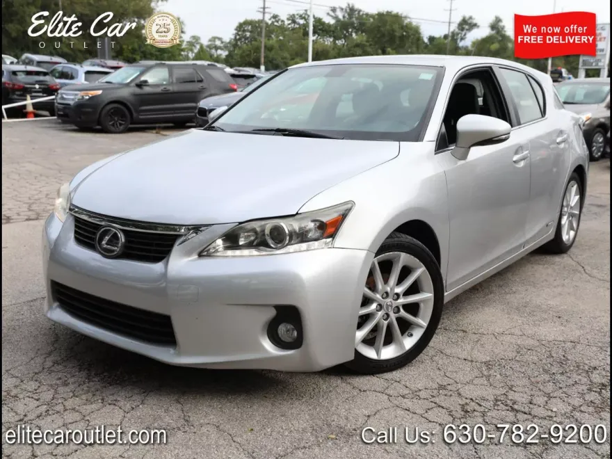 2012 Lexus CT 200h photo 1