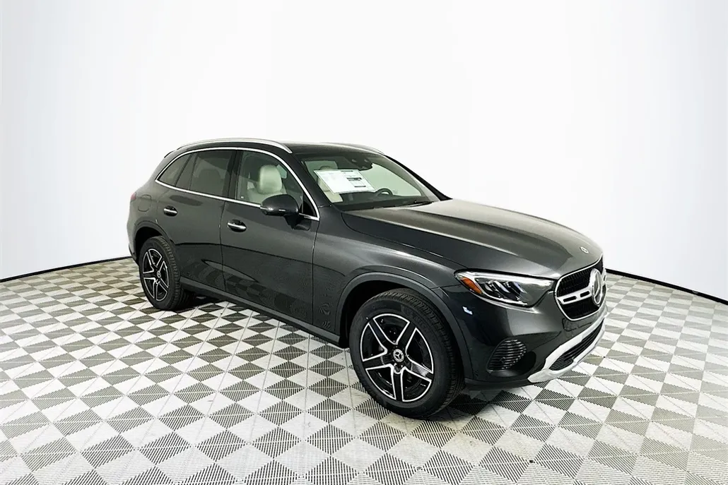 2026 Mercedes Benz GLC 300 4MATIC photo 1