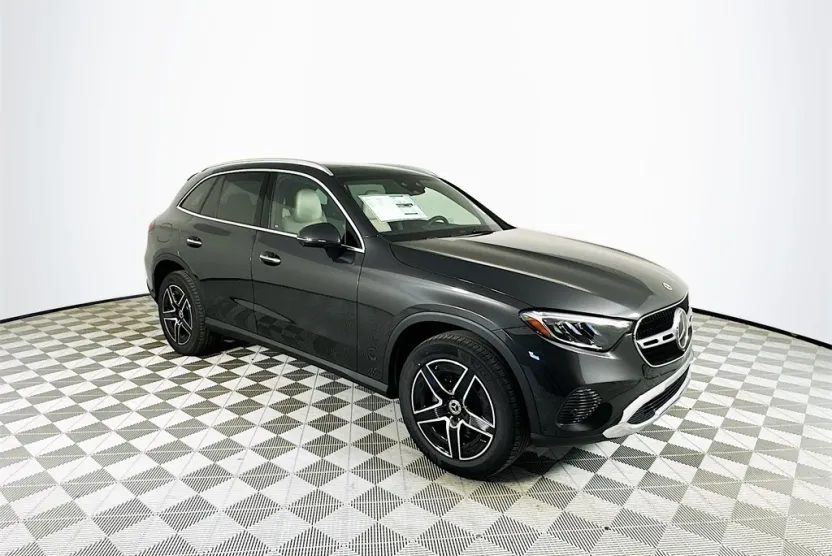 2026 Mercedes Benz GLC 300 4MATIC photo 1
