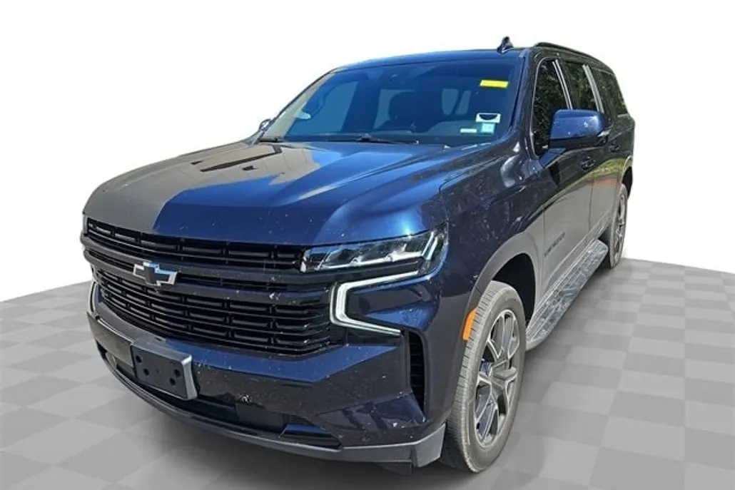 2023 Chevrolet Suburban RST photo 1