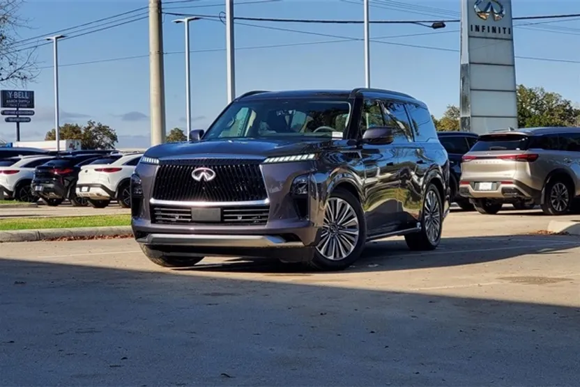 2025 Infiniti QX80 Luxe photo 1