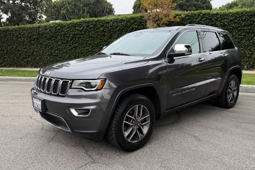 2019 Jeep Grand Cherokee Limited photo 1