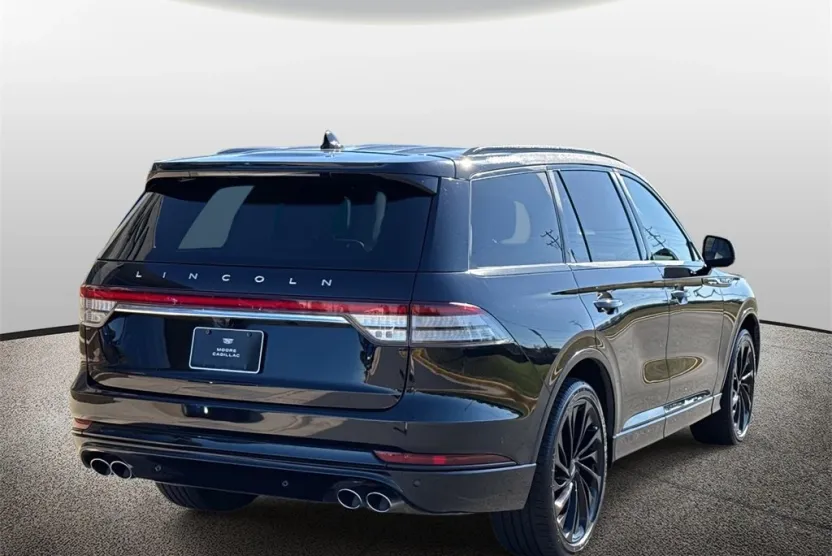 2023 Lincoln Aviator Reserve photo 1