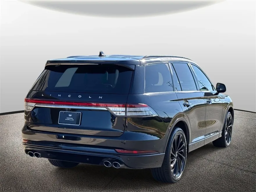 2023 Lincoln Aviator Reserve photo 1