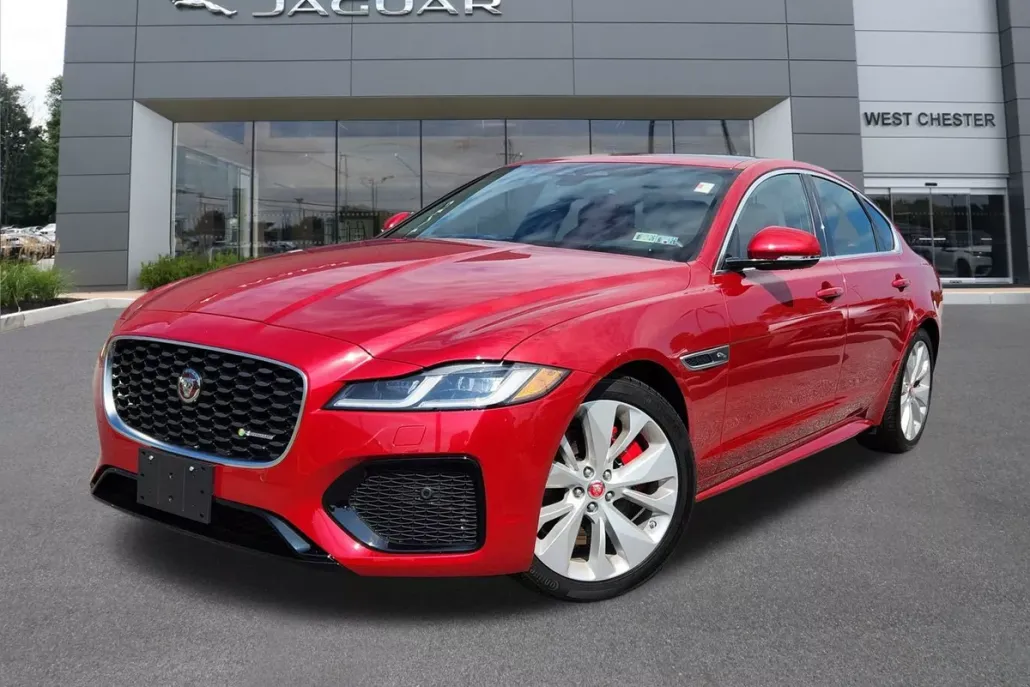 2022 Jaguar XF R-Dynamic SE photo 1