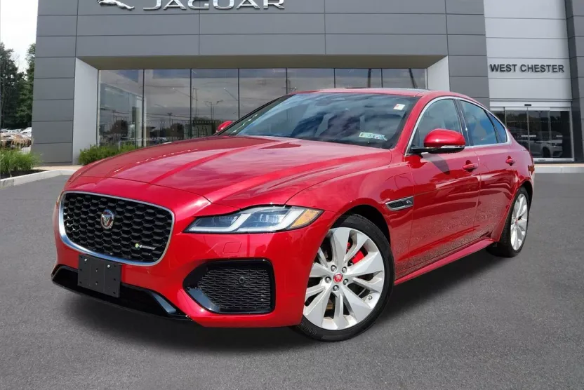 2022 Jaguar XF R-Dynamic SE photo 1