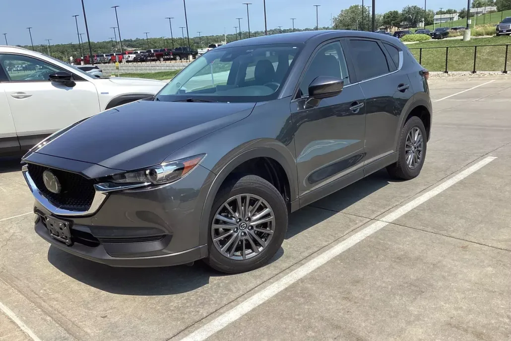 2021 Mazda CX-5 Touring photo 1