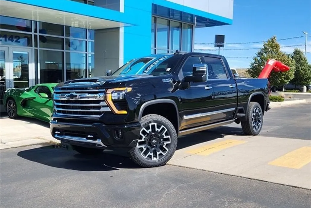 2025 Chevrolet Silverado 2500HD High Country photo 1