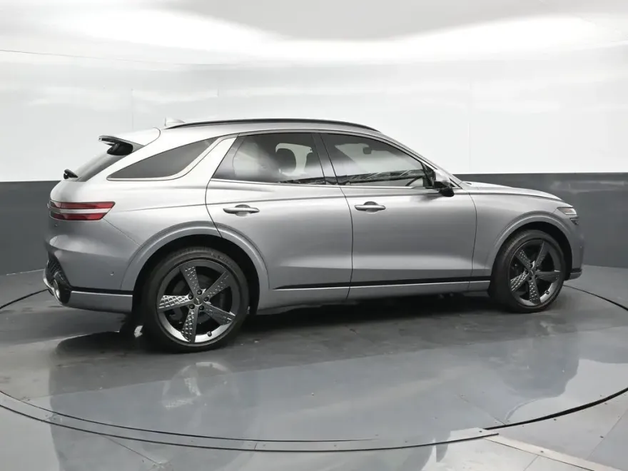 2023 Genesis GV70 2.5T Sport Prestige Advanced Select photo 1
