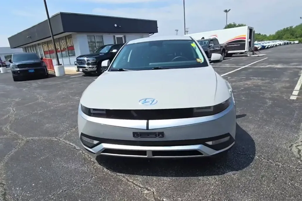 2023 Hyundai Ioniq 5 SEL photo 1