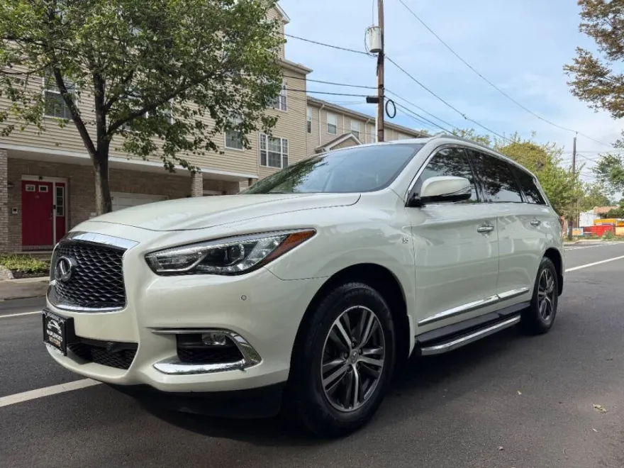 2018 Infiniti QX60 photo 1