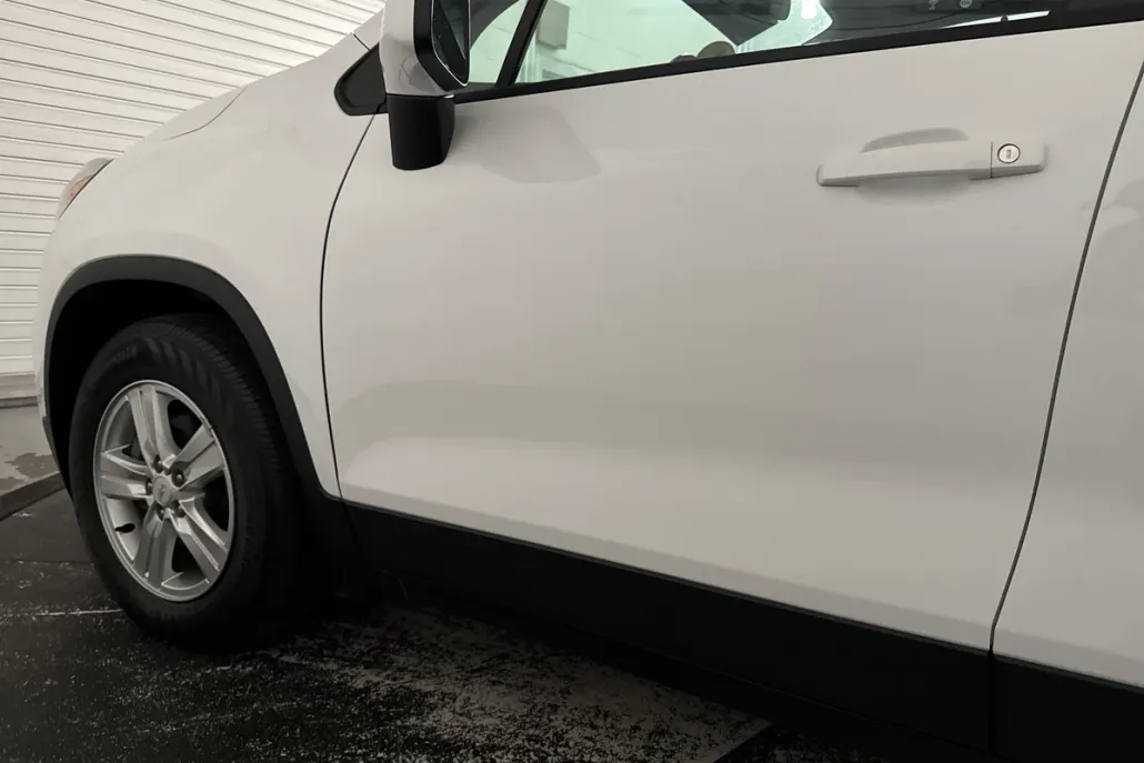2021 Chevrolet Trax LS photo 1