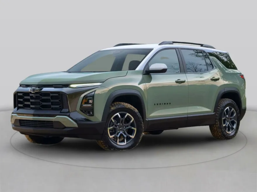 2025 Chevrolet Equinox LT photo 1