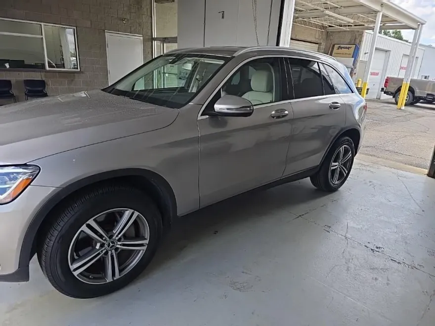 2020 Mercedes Benz GLC 300 4MATIC photo 1