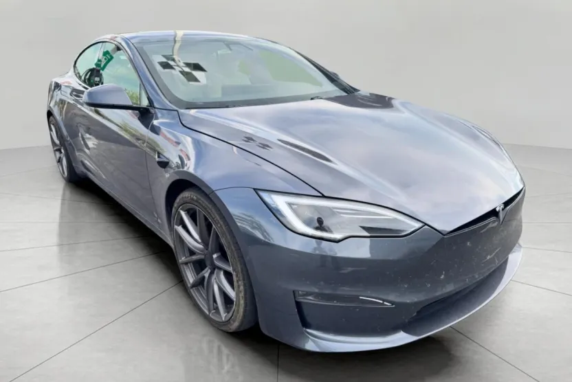 2022 Tesla Model S Plaid AWD photo 1
