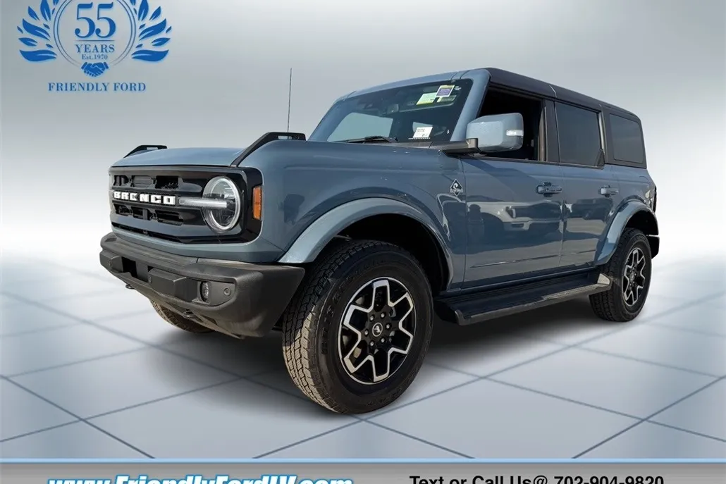 2025 Ford Bronco Outer Banks photo 1