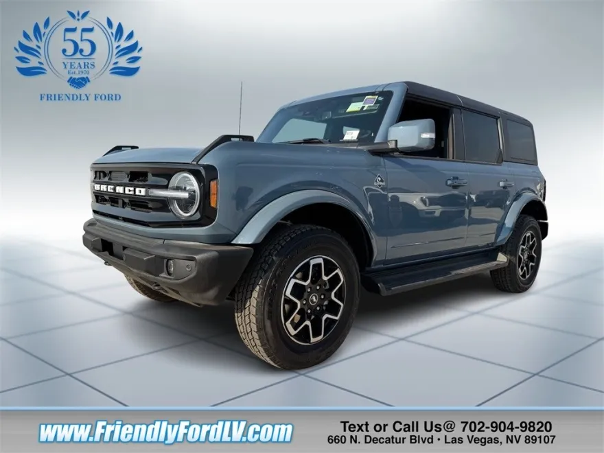 2025 Ford Bronco Outer Banks photo 1