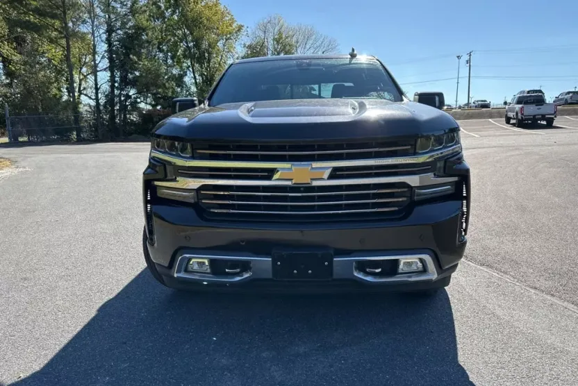 2019 Chevrolet Silverado 1500 High Country photo 1
