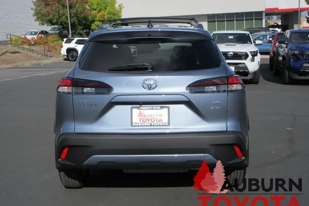 2026 Toyota Corolla Cross LE photo 1