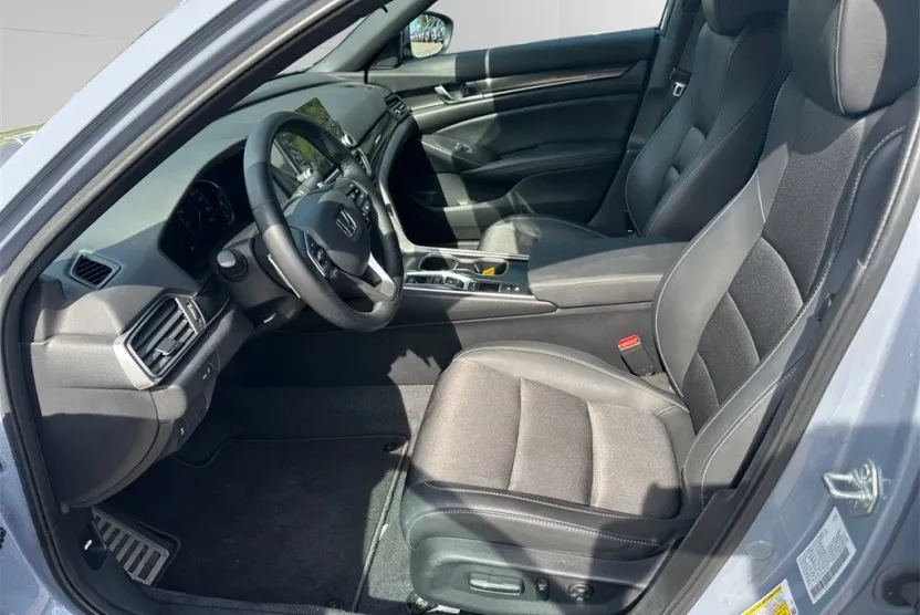 2022 Honda Accord Sport 2.0T photo 1