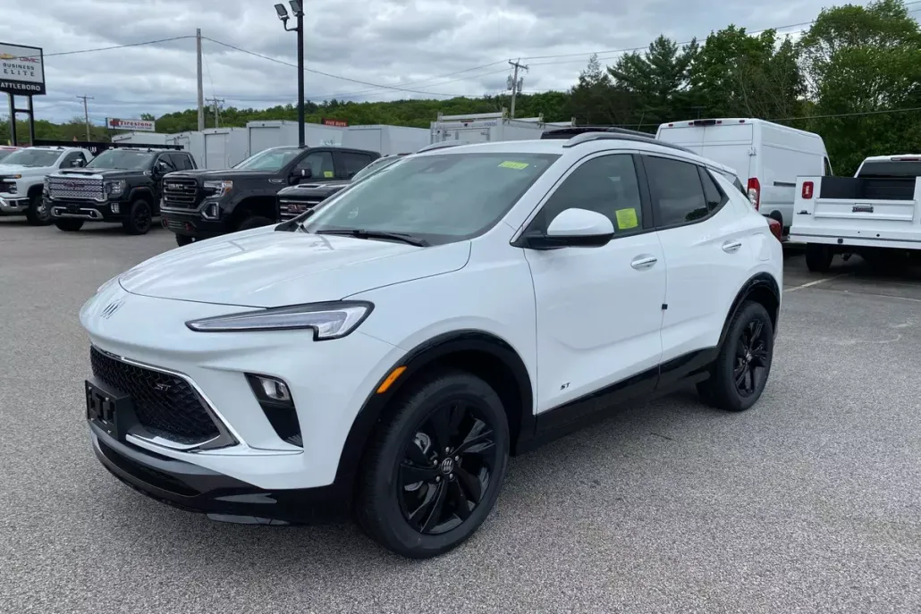 2025 Buick Encore GX Sport Touring photo 1