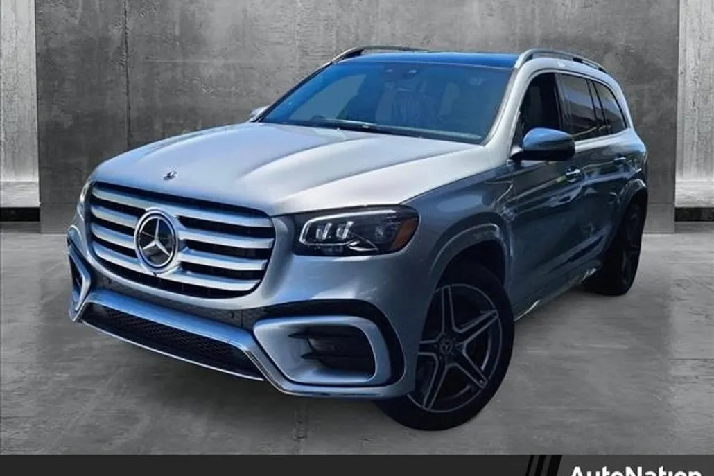 2025 Mercedes Benz GLS 450 4MATIC photo 1