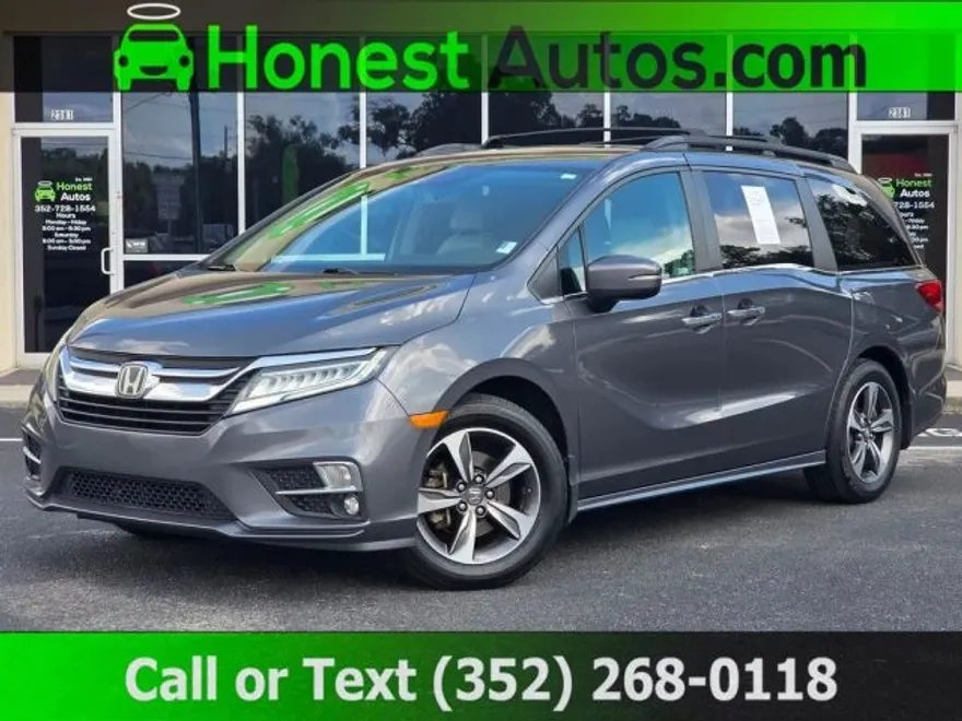 2018 Honda Odyssey Touring photo 1