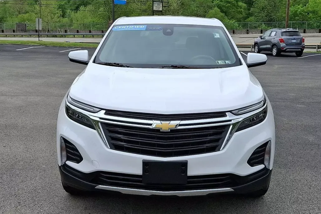 2022 Chevrolet Equinox LT photo 1