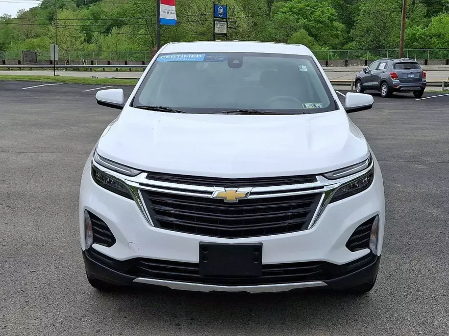 2022 Chevrolet Equinox LT photo 1