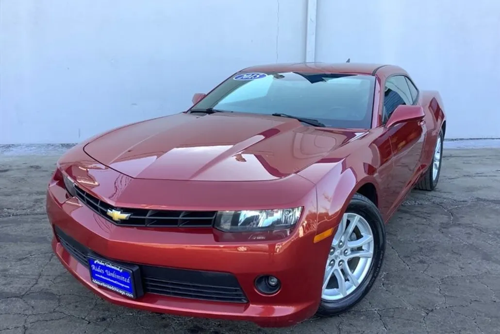 2015 Chevrolet Camaro 1LT photo 1