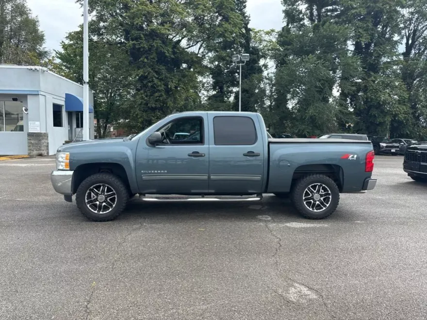 2012 Chevrolet Silverado 1500 LT photo 1