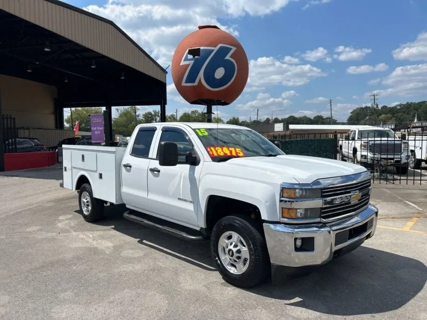 2015 Chevrolet Silverado 2500HD LT photo 1