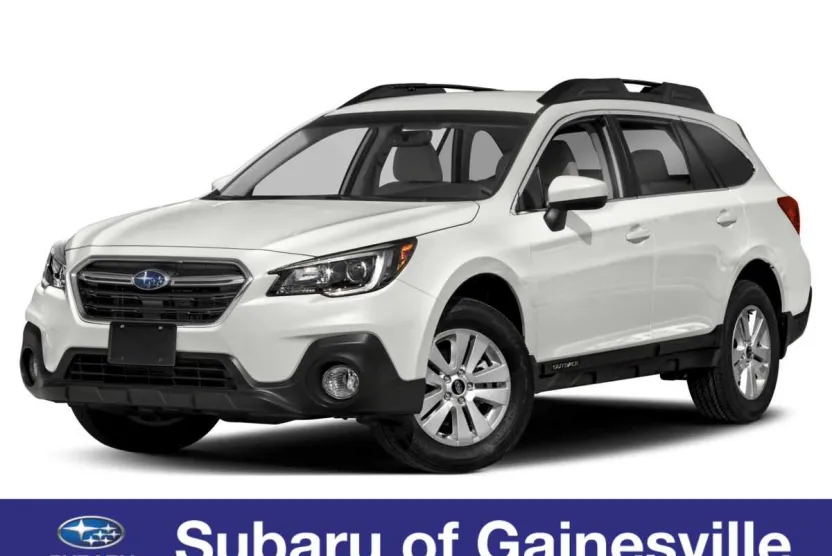 2018 Subaru Outback Premium photo 1