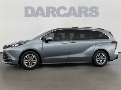 2025 Toyota Sienna XLE photo 4
