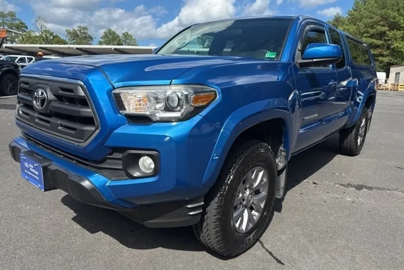 2016 Toyota Tacoma SR photo 1