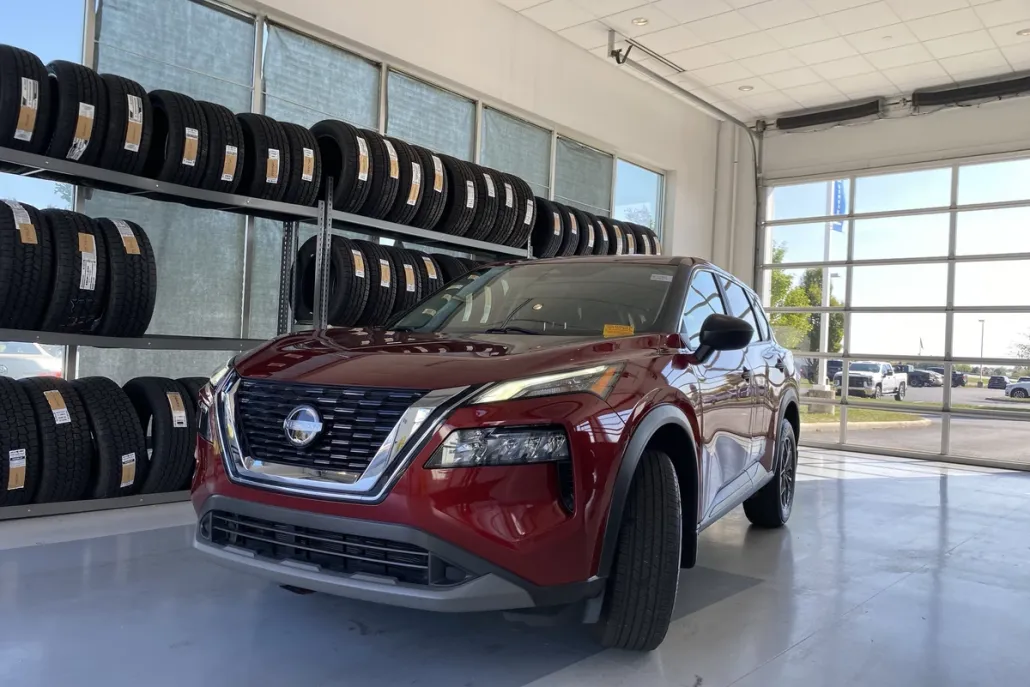 2023 Nissan Rogue AWD S photo 1