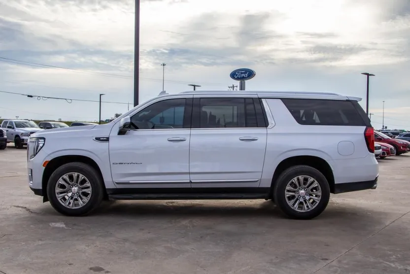 2021 Gmc Yukon XL Denali photo 1