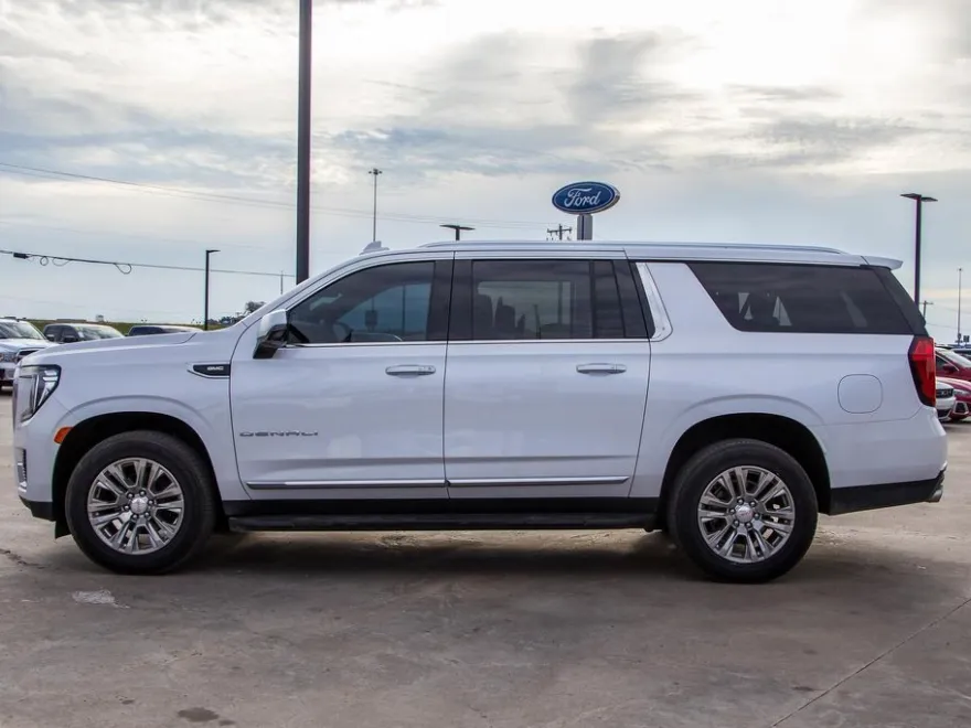 2021 Gmc Yukon XL Denali photo 1