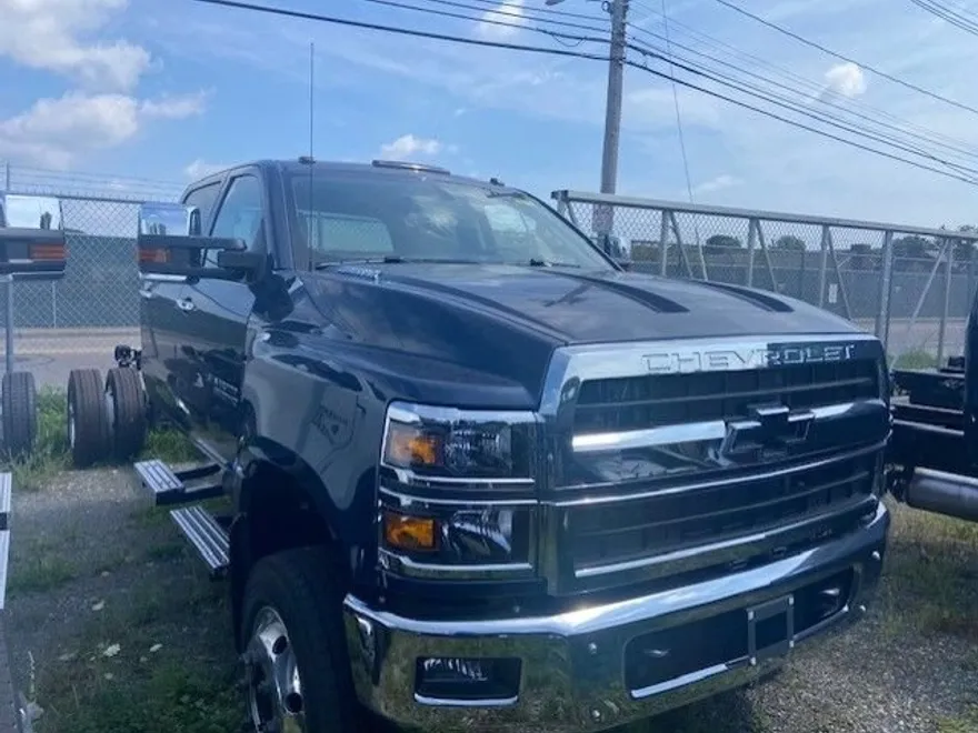 2024 Chevrolet Silverado 5500HD Work Truck photo 1