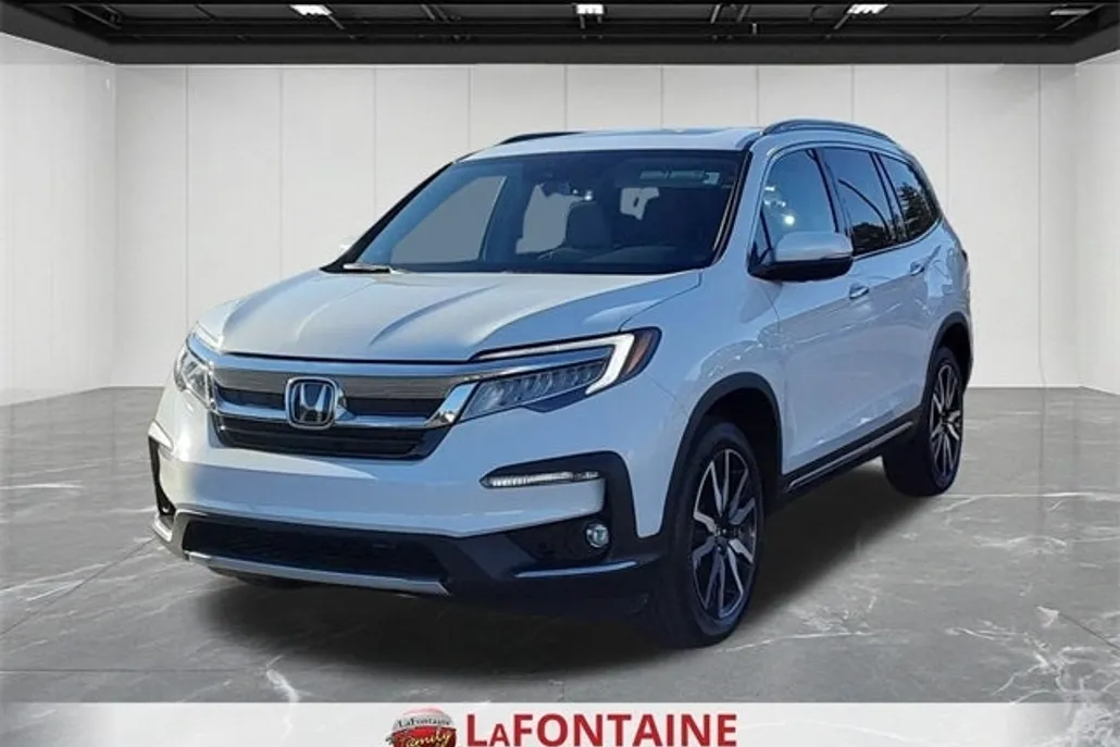 2022 Honda Pilot Touring photo 1