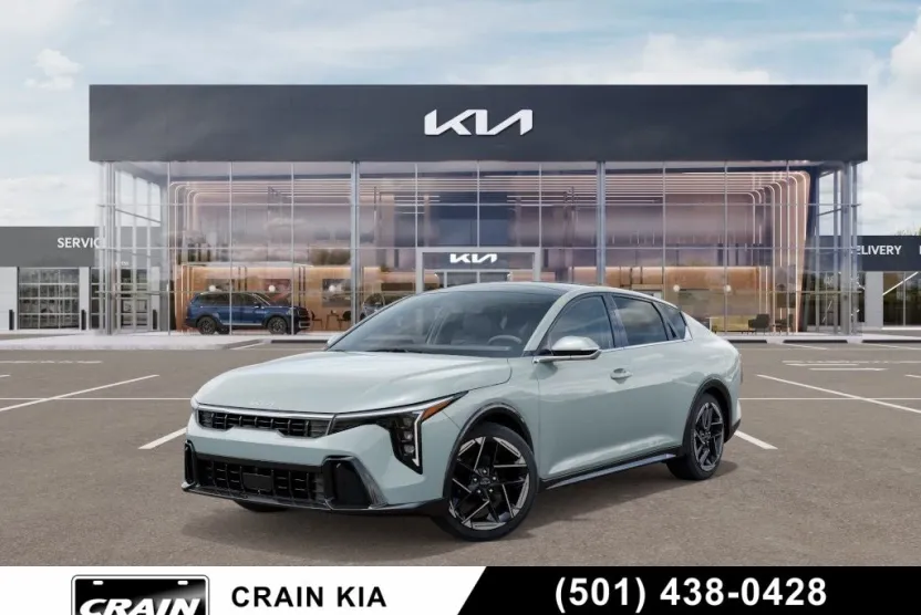2025 Kia K4 GT-Line photo 1
