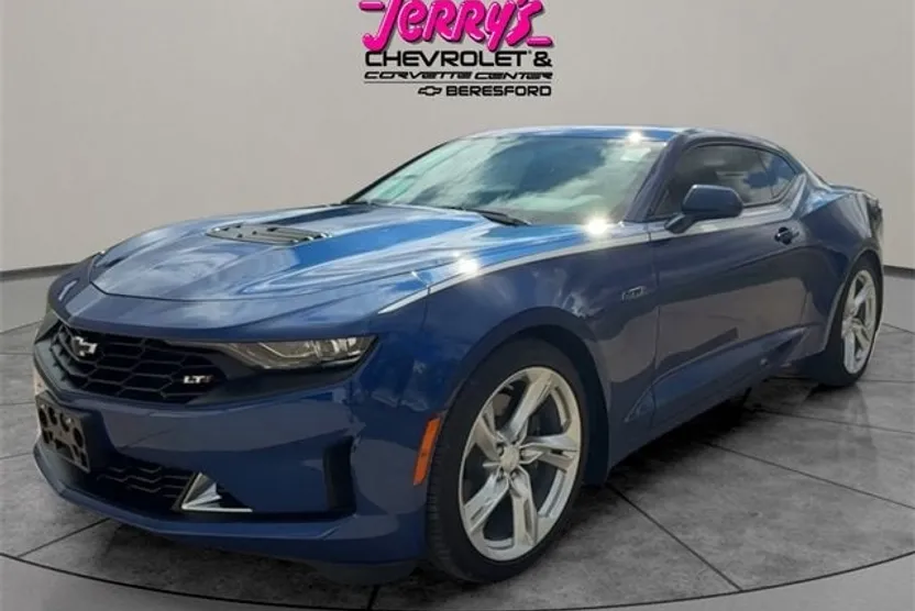 2022 Chevrolet Camaro LT1 photo 1