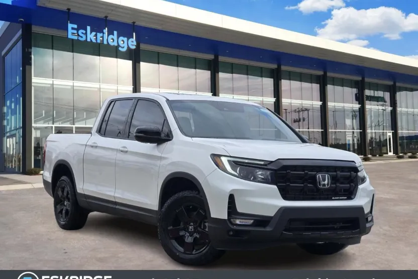 2025 Honda Ridgeline Black Edition photo 1