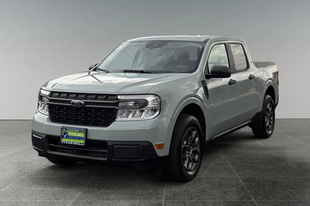 2024 Ford Maverick XLT photo 1