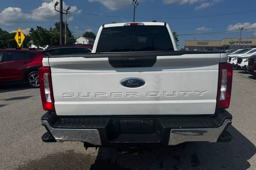 2023 Ford F-250 XLT photo 1