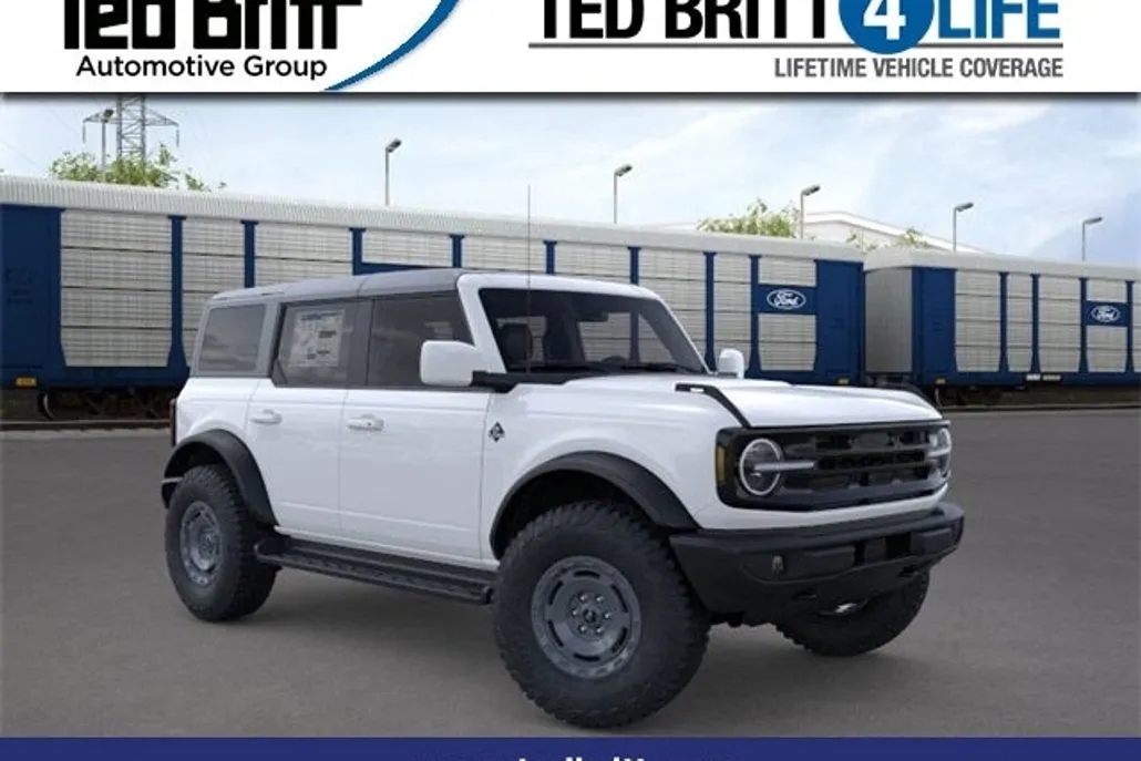 2025 Ford Bronco Outer Banks photo 1