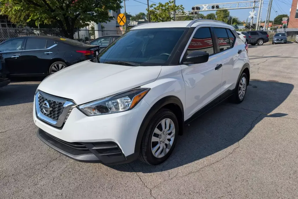 2018 Nissan Kicks S photo 1
