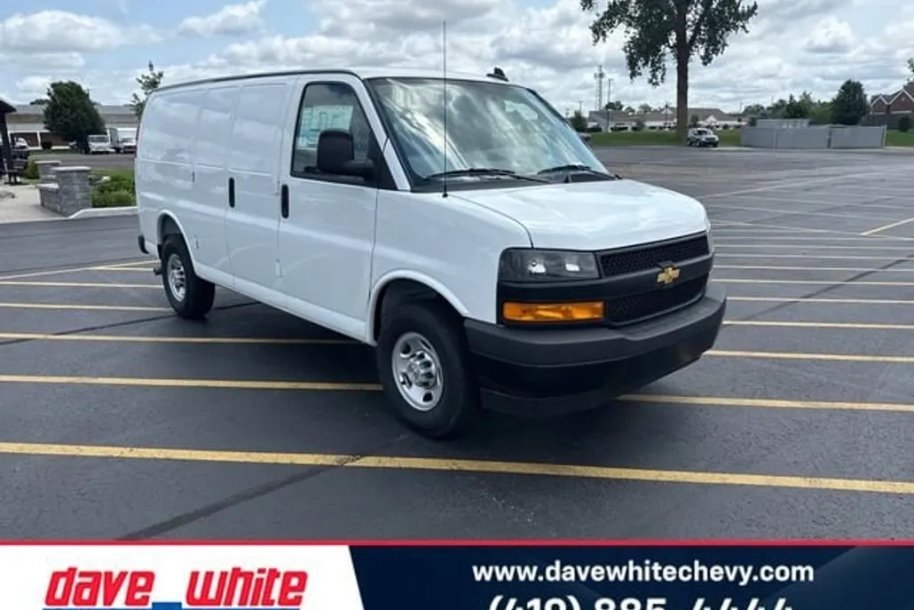 2025 Chevrolet Express Cargo 2500 Van photo 1