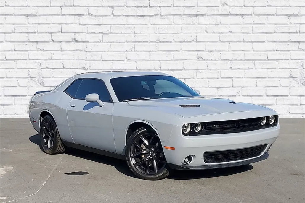 2021 Dodge Challenger SXT photo 1